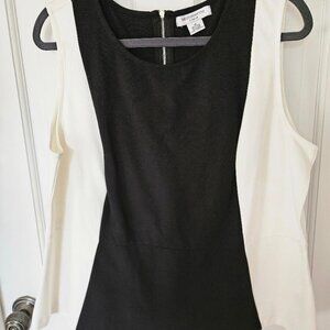 Liz Claiborne (Woman) 1X sleeveless black and white top/insert.